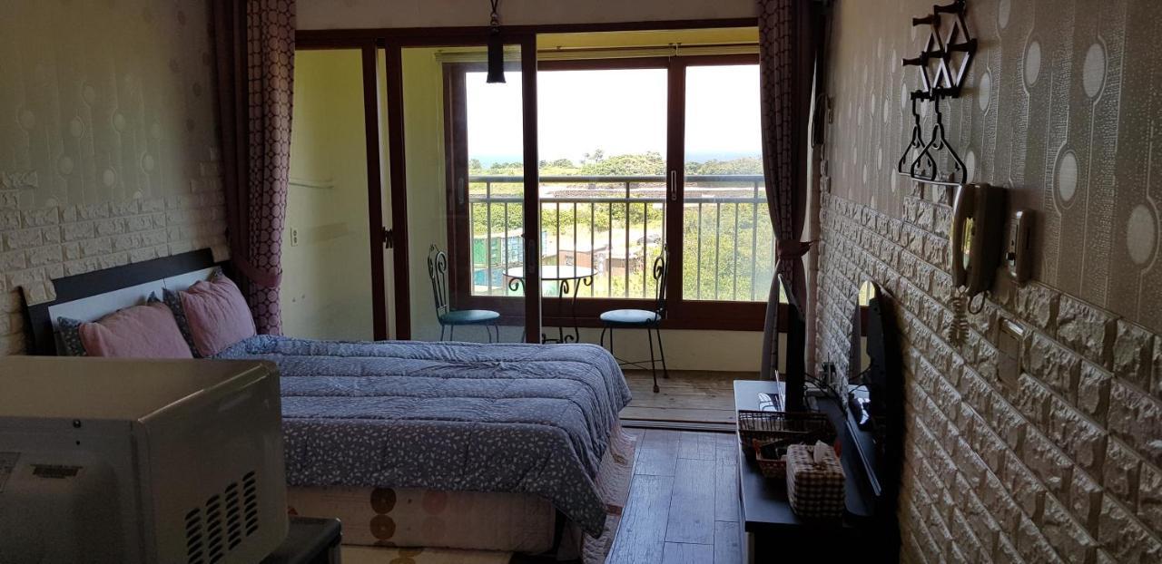 Jun House Vandrerhjem Jeju Eksteriør bilde