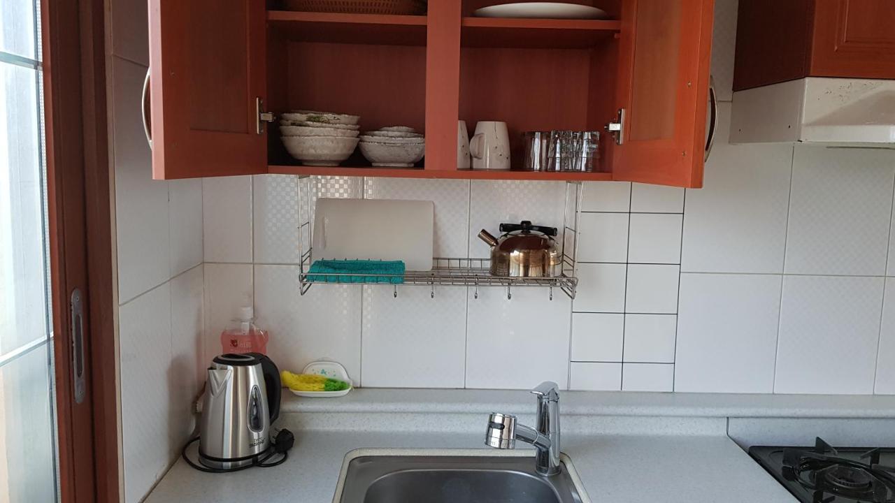 Jun House Vandrerhjem Jeju Eksteriør bilde